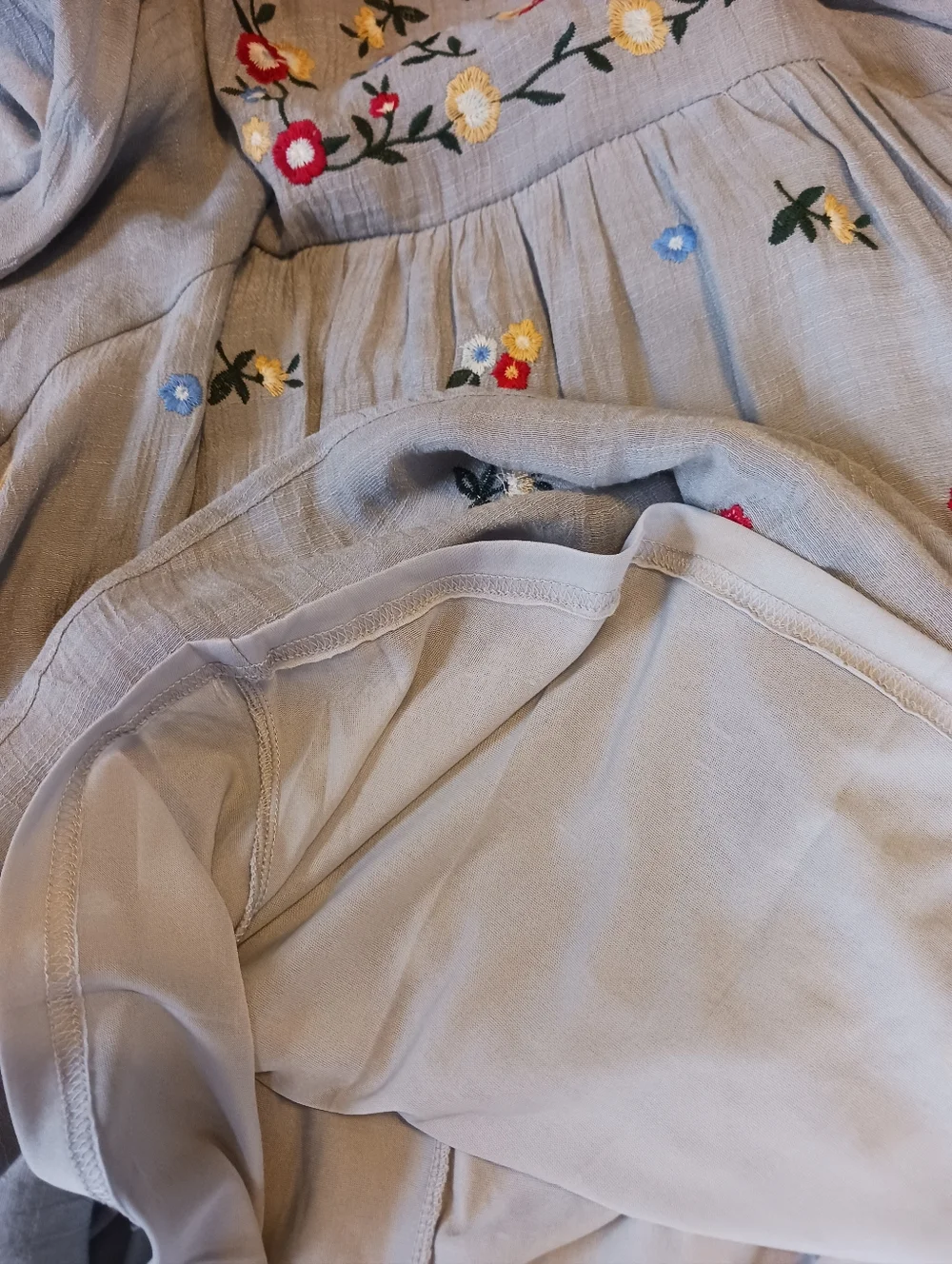 Embroidered Balloon Sleeve Dress Smocked Mini Flowy Floral Rayon Red Gray Size S - Picture 11 of 14